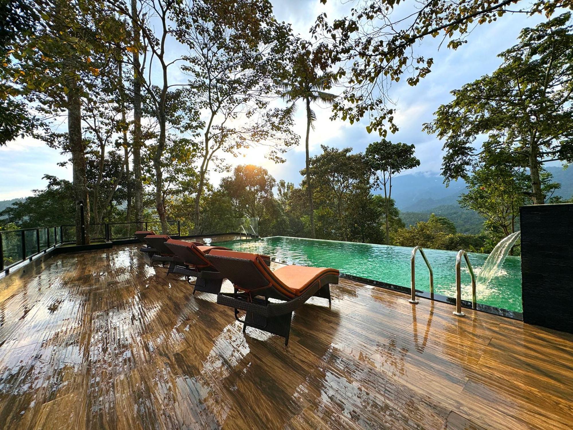 Viceroy Luxury Mountain Resort And Spa Муннар Экстерьер фото